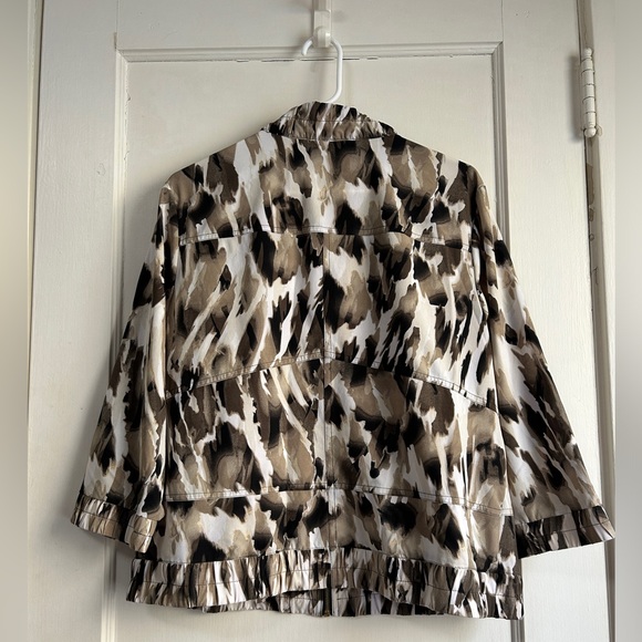 Women’s Chico’s full-zip top - Size Large - Picture 2 of 3